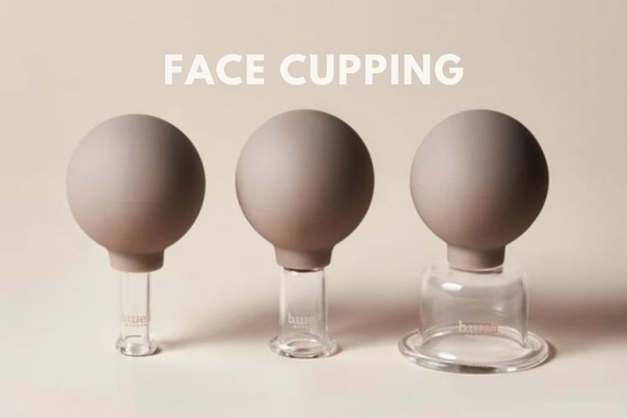Face Cupping – So wendest du die Methode an und darauf solltest du achten Face Cupping – So wendest du die Methode an und darauf solltest du achten