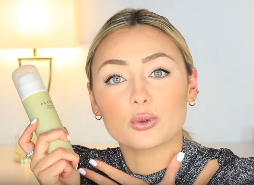 Youtuberin Gözde Duran zeigt ihre Skincare Routine Youtuberin Gözde Duran zeigt ihre Skincare Routine