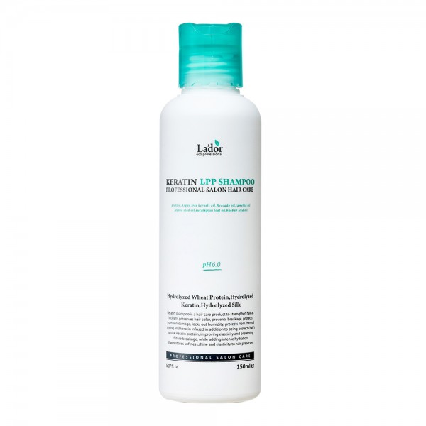 Ein Shampoo der Marke Lador für trockenes und geschädigtes Haar 