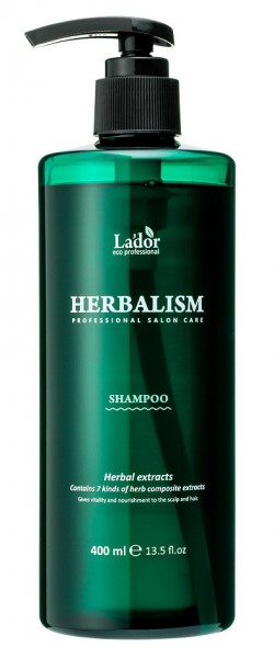 Ein Shampoo der Marke Lador mit Kräuterextrakten